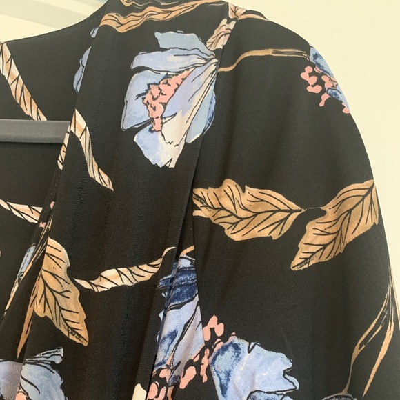 Motherhood Maternity Leaf Printed Wrap Dress NWT - Picture 11 of 11